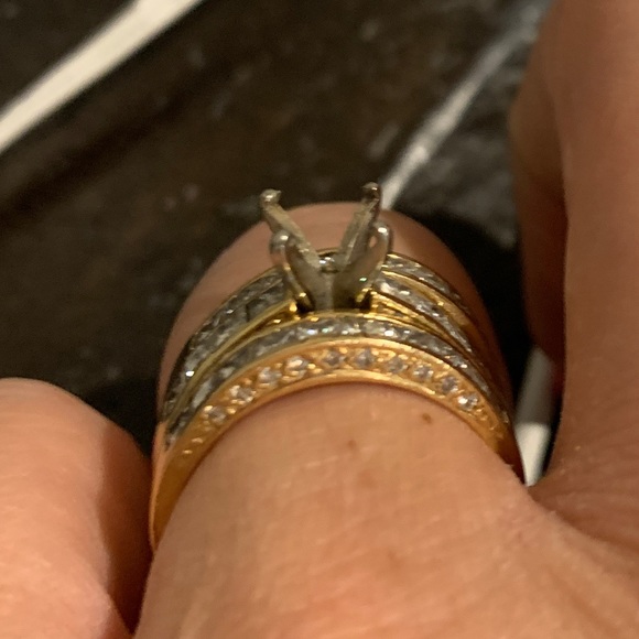 jewelry - Picture 2 of 9